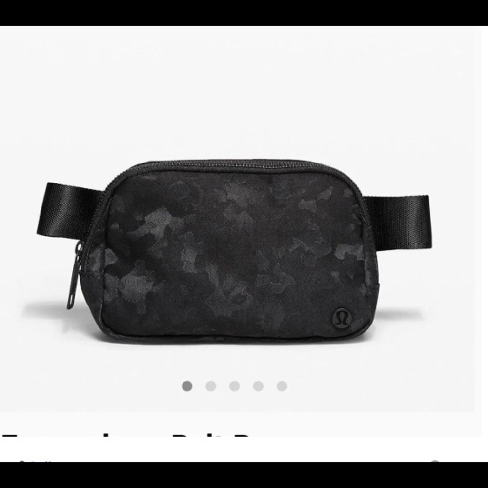 Lululemon everywhere belt bag